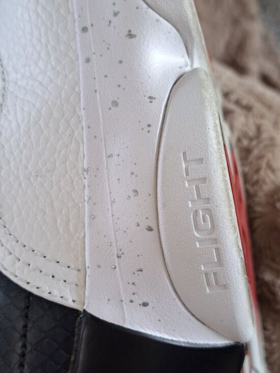 Athletic_Shoes